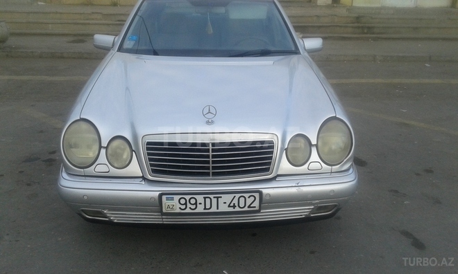 Mercedes E 220 1998, 286,200 km - 2.2 l - Bakı