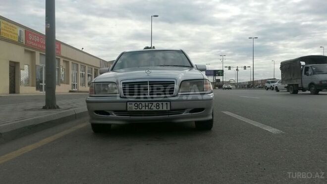 Mercedes C 230 1999, 261,000 km - 2.3 л - Bakı