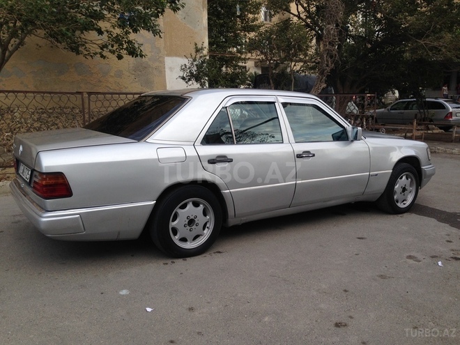 Mercedes E 230 1992, 477,230 km - 2.3 л - Bakı