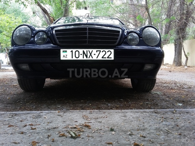 Mercedes E 240 2000, 179,800 km - 2.6 l - Bakı