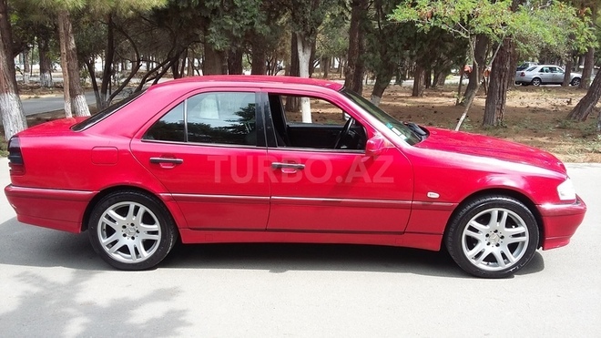 Mercedes C 240 1999, 276,000 km - 2.4 l - Sumqayıt