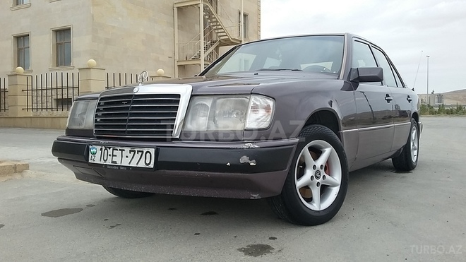Mercedes E 250 1991, 390,000 km - 2.5 l - Bakı