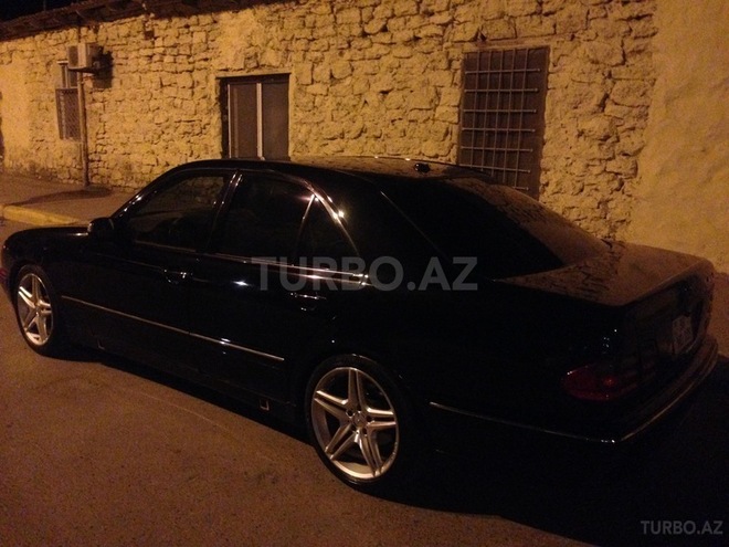 Mercedes E 320 2000, 255,000 km - 3.2 л - Bakı