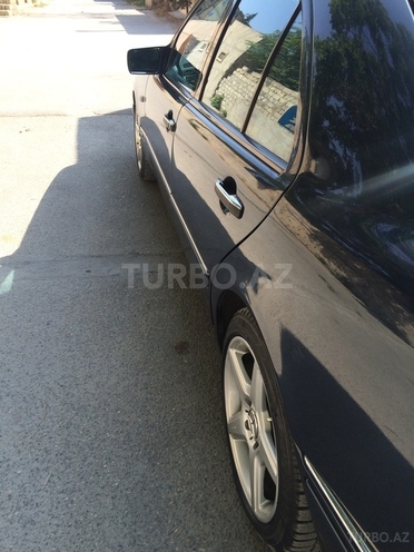 Mercedes E 320 1999, 297,000 km - 3.2 l - Bakı