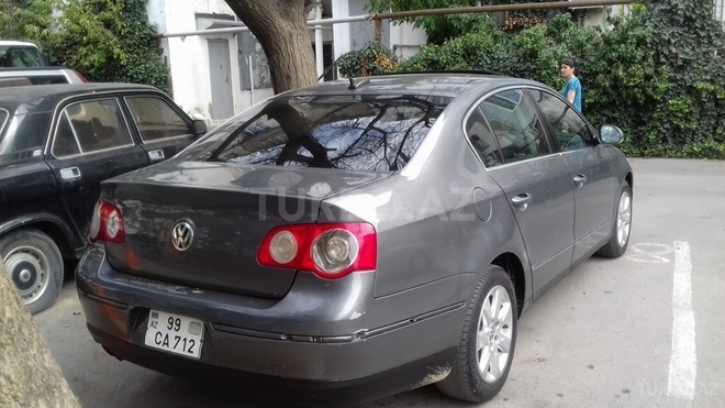 Volkswagen Passat 2005, 170,000 km - 2.0 l - Bakı