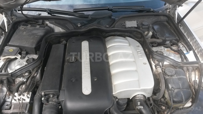 Mercedes E 270 2002, 205,310 km - 2.7 l - Bakı