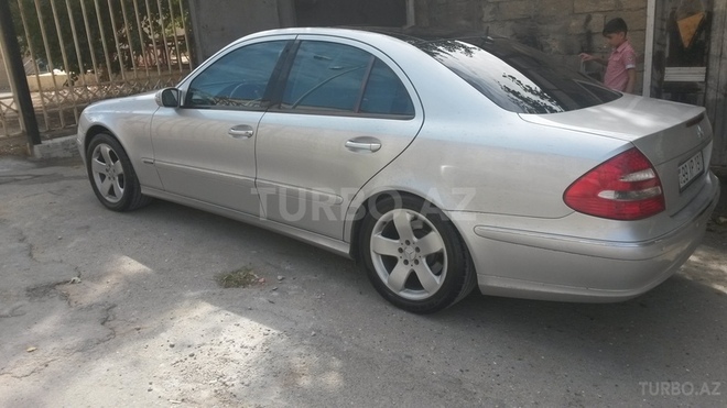 Mercedes E 270 2002, 205,310 km - 2.7 l - Bakı