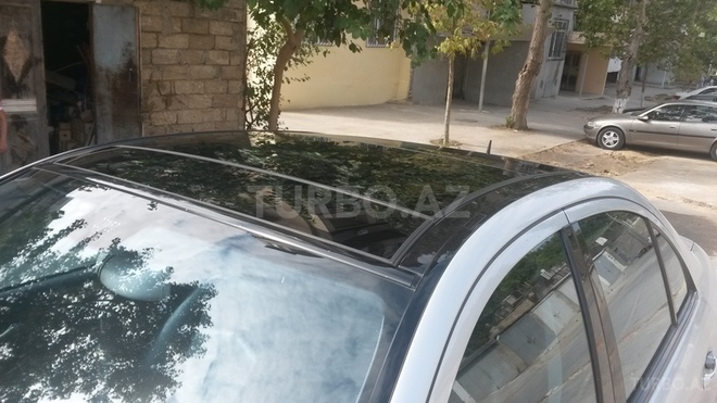 Mercedes E 270 2002, 205,310 km - 2.7 l - Bakı