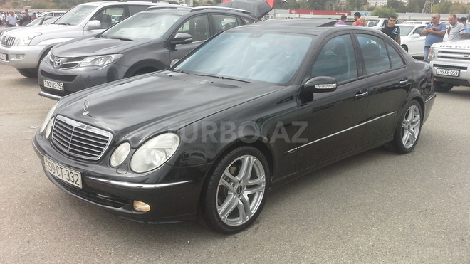 Mercedes E 270 2003, 300,000 km - 2.7 л - Bakı