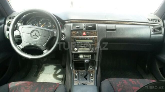 Mercedes E 240 1997, 285,000 km - 2.4 l - Bakı