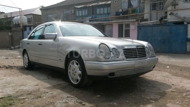 Mercedes E 240 1997, 285,000 km - 2.4 l - Bakı