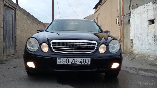 Mercedes E 220 2005, 216,000 km - 2.2 л - Bakı
