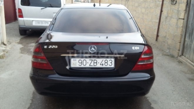 Mercedes E 220 2005, 216,000 km - 2.2 л - Bakı