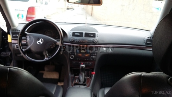 Mercedes E 220 2005, 216,000 km - 2.2 л - Bakı
