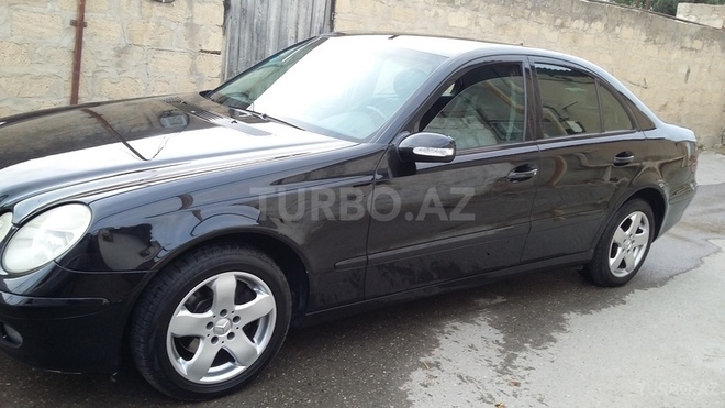 Mercedes E 220 2005, 216,000 km - 2.2 л - Bakı