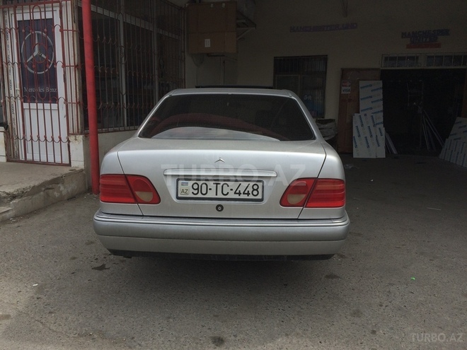 Mercedes E 230 1995, 340,000 km - 0.3 л - Bakı