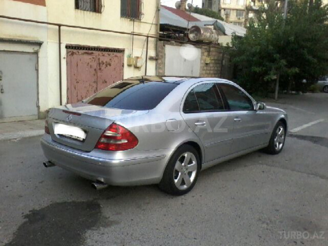 Mercedes E 240 2002, 228,000 km - 2.6 l - Bakı