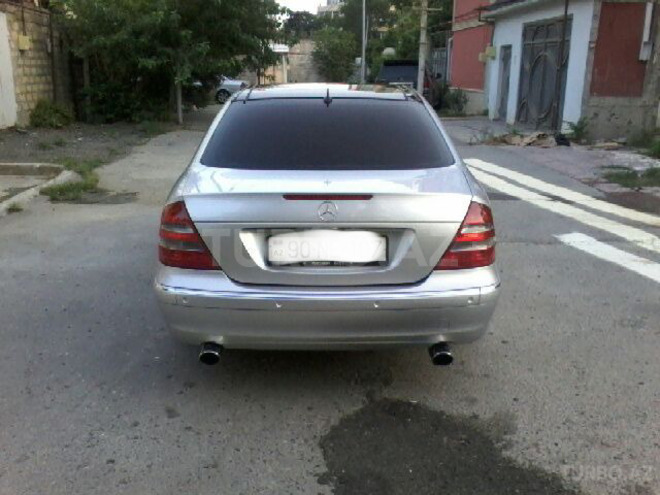 Mercedes E 240 2002, 228,000 km - 2.6 l - Bakı