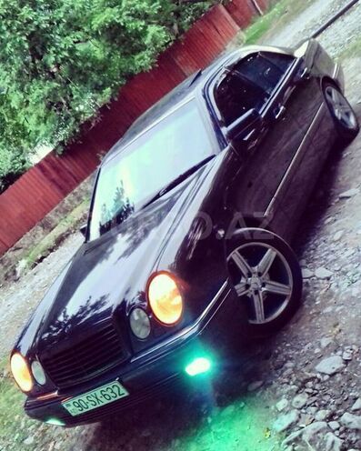 Mercedes E 200 1996, 250,000 km - 2.0 l - Bakı