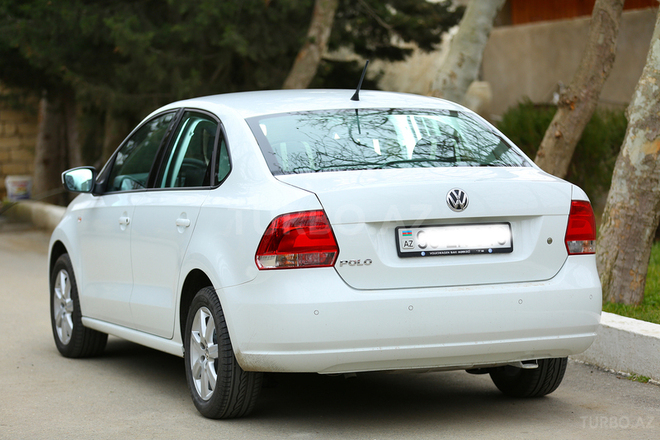 Volkswagen Polo 2015, 24,200 km - 1.6 l - Bakı