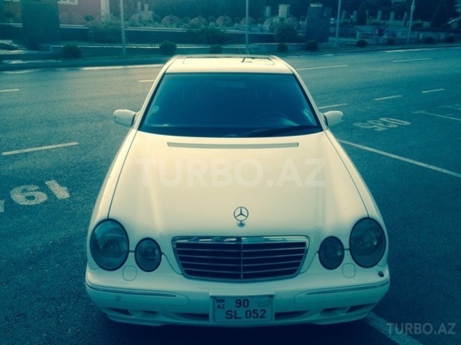 Mercedes E 240 2001, 216,000 km - 2.6 l - Bakı