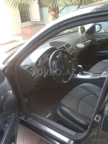 Mercedes E 220 2002, 201,498 km - 2.2 l - Gəncə
