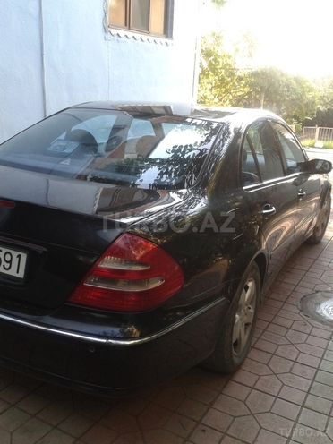 Mercedes E 220 2002, 201,498 km - 2.2 l - Gəncə