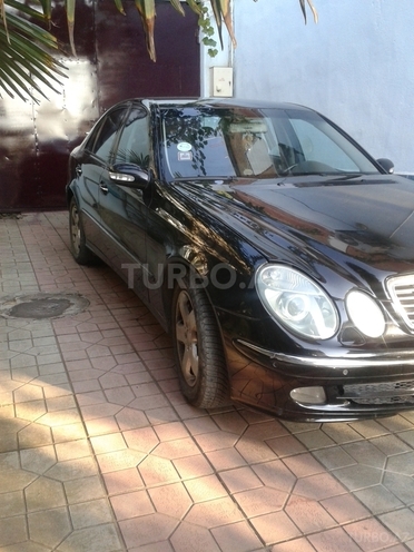 Mercedes E 220 2002, 201,498 km - 2.2 l - Gəncə