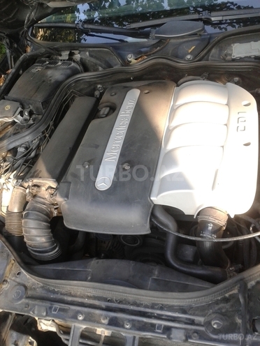 Mercedes E 220 2002, 201,498 km - 2.2 l - Gəncə