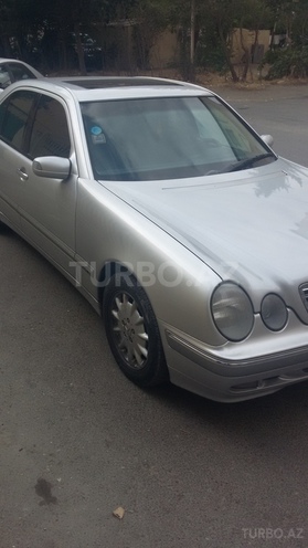 Mercedes E 240 2000, 200,600 km - 2.4 l - Bakı