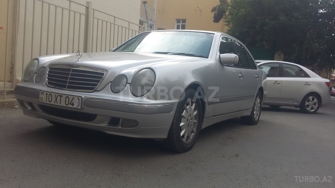 Mercedes E 240 2000, 200,600 km - 2.4 l - Bakı