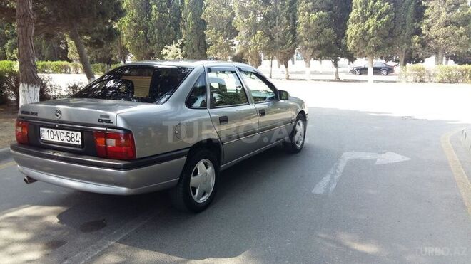 Opel Vectra 1994, 180,000 km - 2.0 л - Sumqayıt