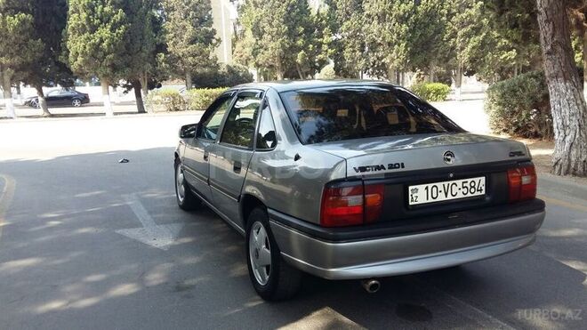 Opel Vectra 1994, 180,000 km - 2.0 л - Sumqayıt