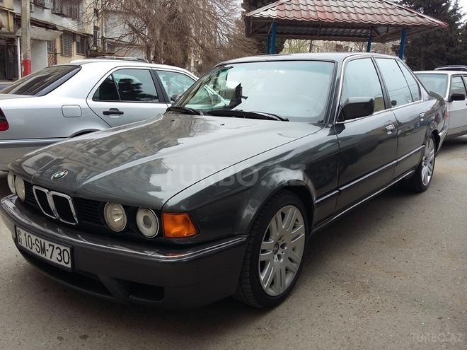 BMW 730 1988, 235,000 km - 3.5 l - Bakı