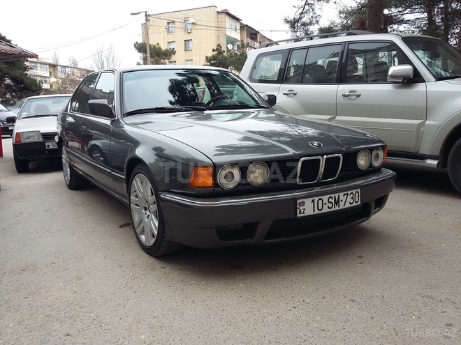 BMW 730 1988, 235,000 km - 3.5 l - Bakı