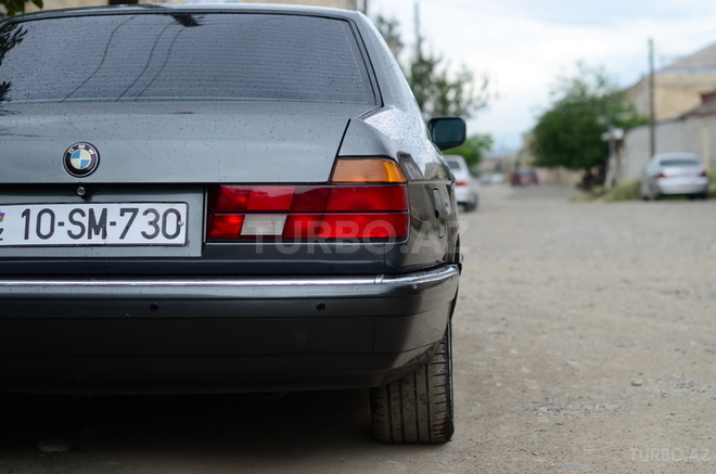 BMW 730 1988, 235,000 km - 3.5 l - Bakı