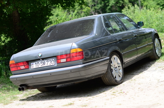 BMW 730 1988, 235,000 km - 3.5 l - Bakı