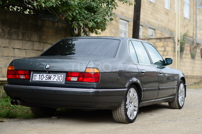 BMW 730 1988, 235,000 km - 3.5 l - Bakı