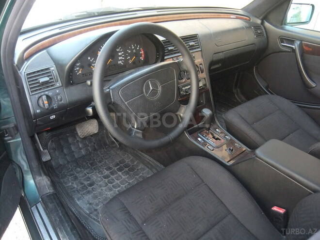 Mercedes C 220 1998, 218,000 km - 2.2 l - Sumqayıt