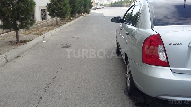 Hyundai Accent 2009, 77,000 km - 1.4 l - Bakı