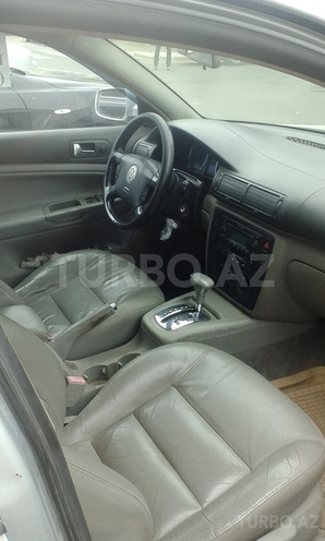 Volkswagen Passat 2003, 193,000 km - 1.8 l - Bakı
