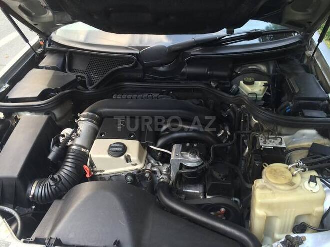 Mercedes E 220 1998, 123,456 km - 2.2 l - Sumqayıt