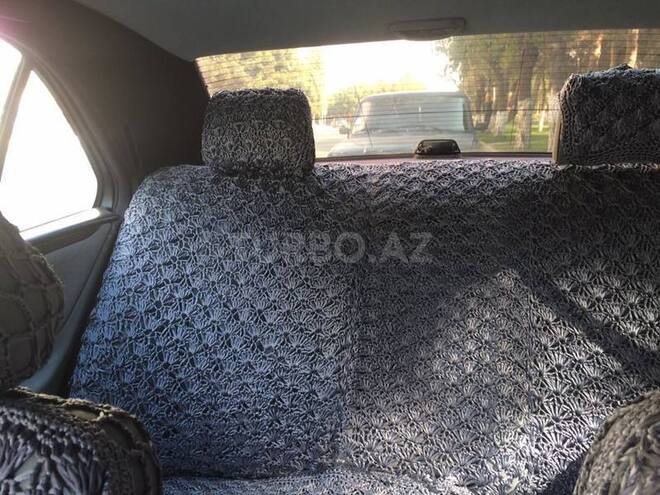 Mercedes E 220 1998, 123,456 km - 2.2 l - Sumqayıt