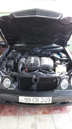 Mercedes E 220 1999, 255,000 km - 2.2 l - Bakı