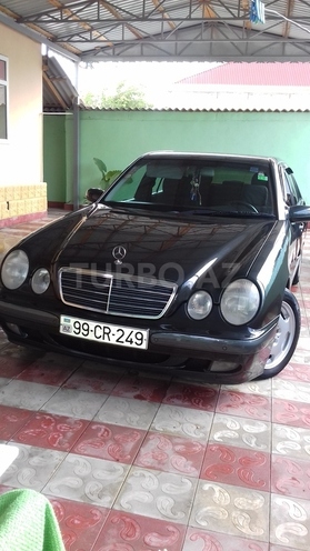 Mercedes E 220 1999, 255,000 km - 2.2 l - Bakı
