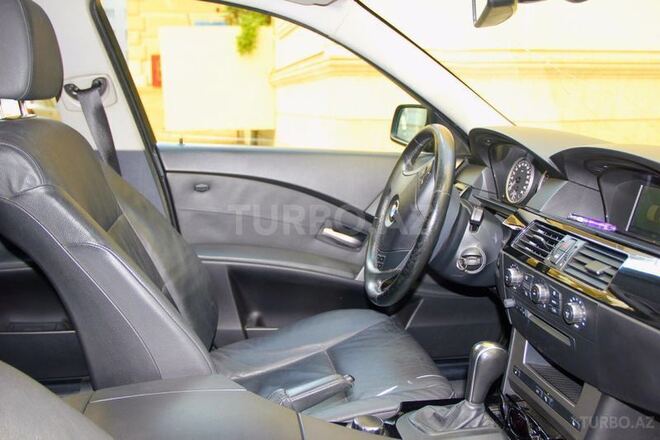 BMW 523 2006, 137,500 km - 2.5 l - Bakı