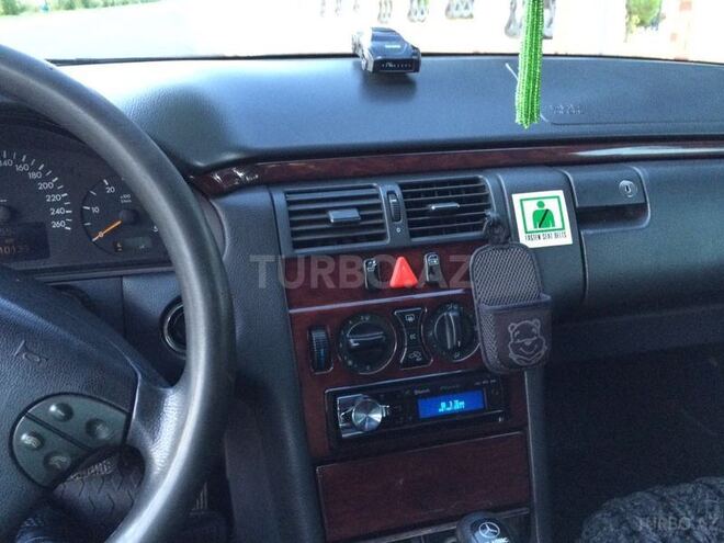 Mercedes E 270 2001, 390,000 km - 2.7 l - Oğuz