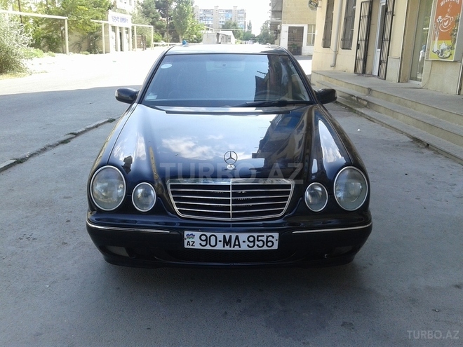 Mercedes E 320 2001, 254,000 km - 3.2 l - Bakı