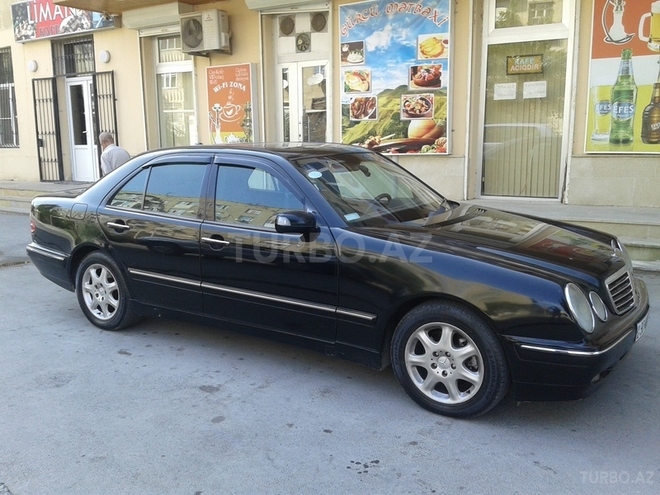 Mercedes E 320 2001, 254,000 km - 3.2 l - Bakı
