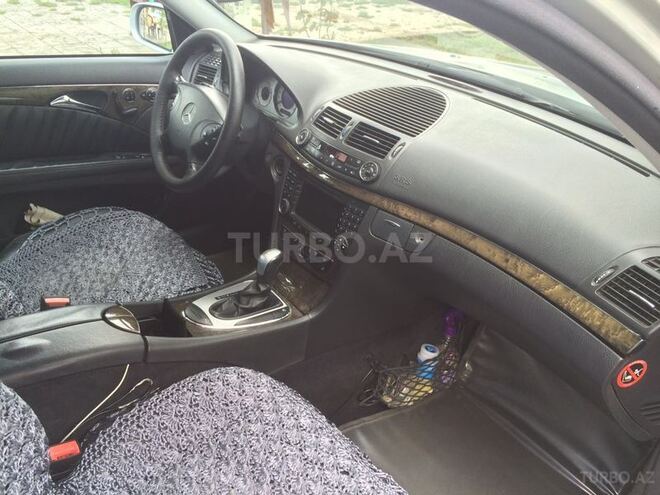 Mercedes E 320 2004, 250,000 km - 3.2 l - Bakı